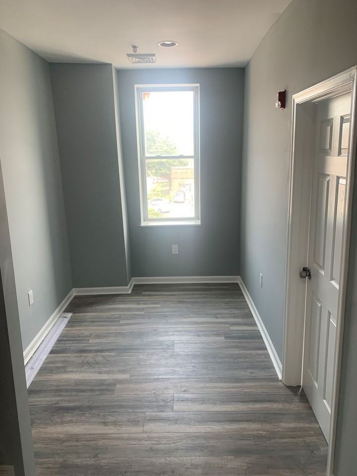 52nd and Chestnut - Photo 4 of 4