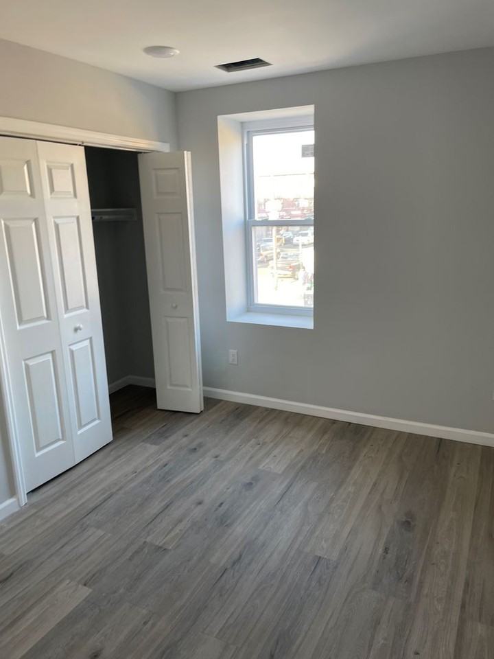 Newly Renovated Apartment - Photo 3 of 5