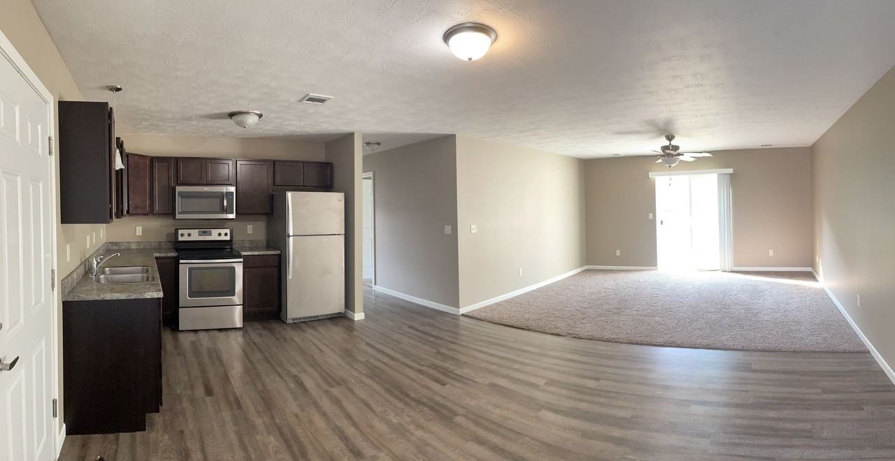 3 spacious bedrooms and 2 full bathrooms. - Photo 5 of 10