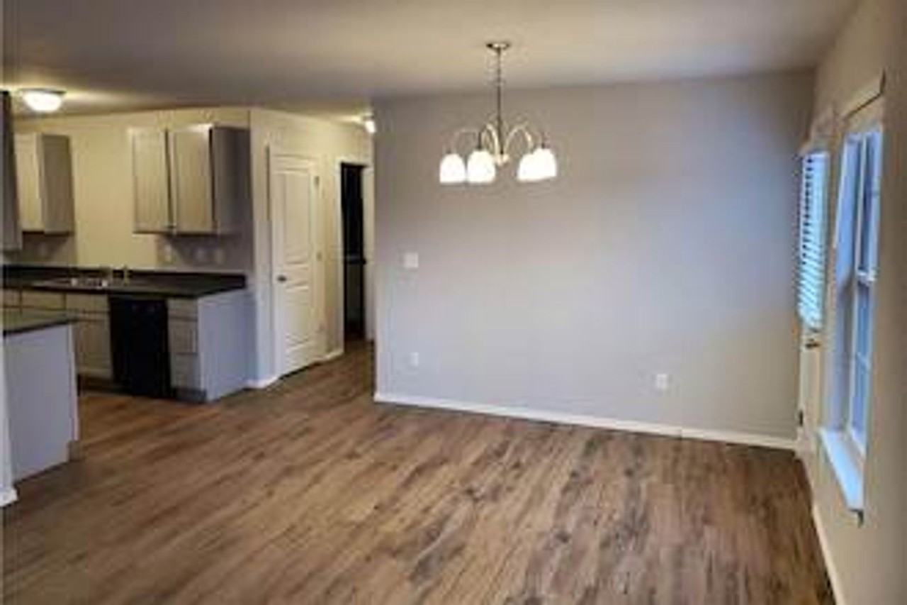 Montclair Court - Photo 4 of 8