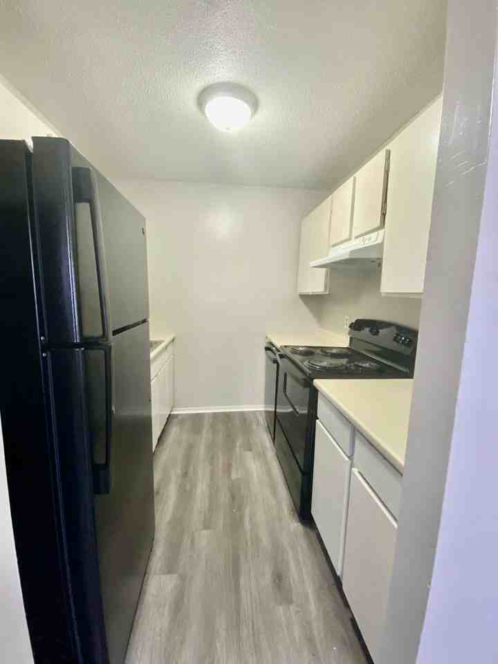 Greystone Apartments - Photo 7 of 21