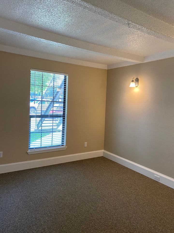 Legacy Place Apartments - Photo 4 of 8