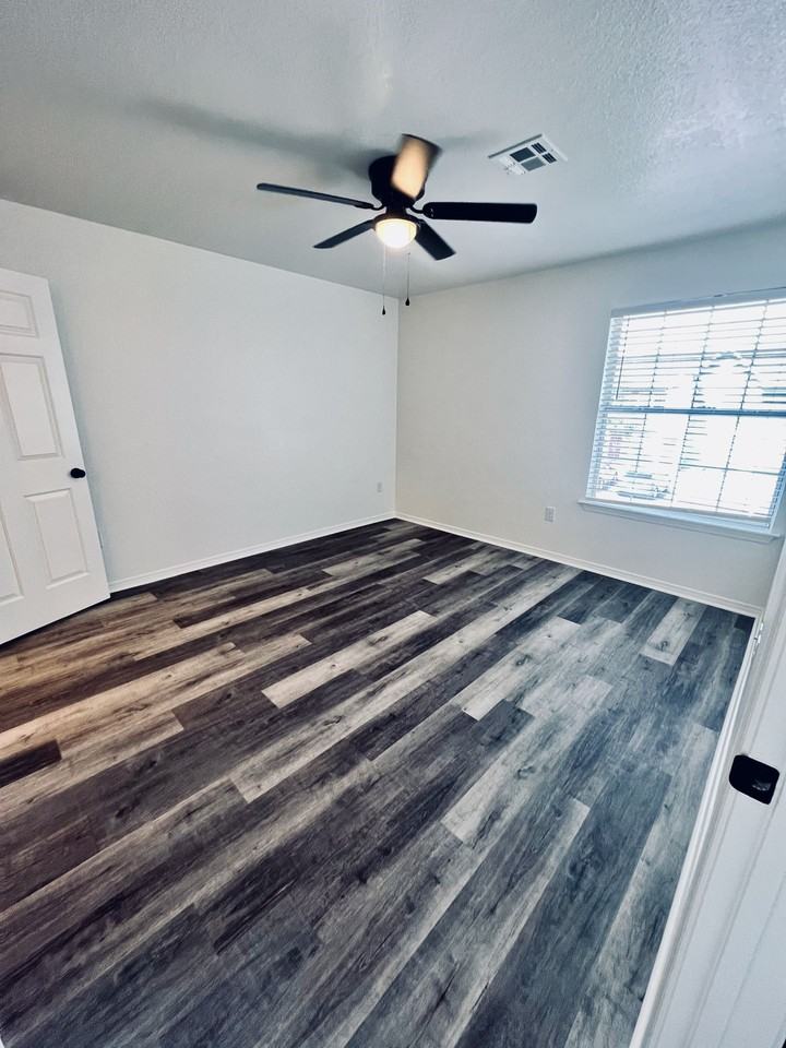 Alameda Pointe - Photo 4 of 50