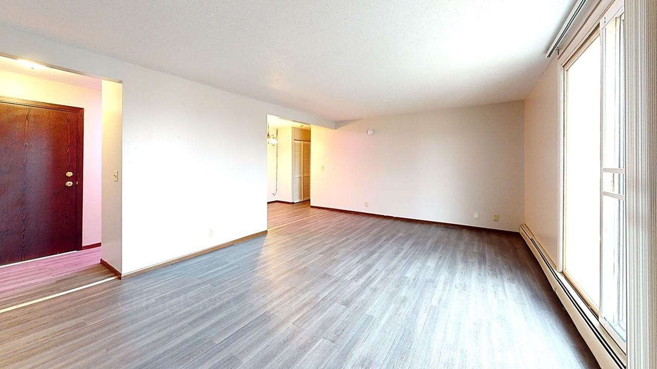 111 N Cleveland Ave - Photo 2 of 12