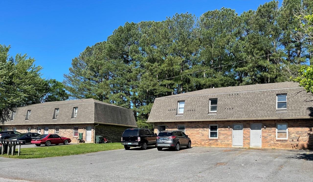 2 Bedroom Townhomes in Portland, TN! - Photo 3 of 10