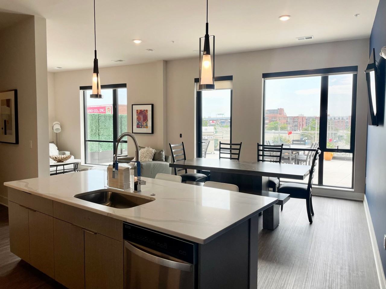 321 Jefferson - Photo 2 of 50