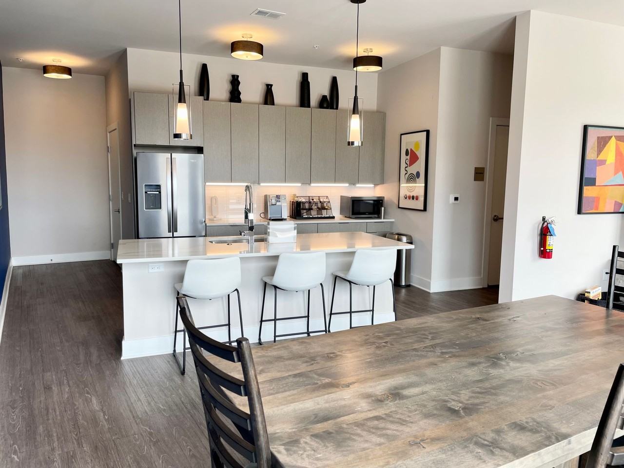 321 Jefferson - Photo 3 of 50