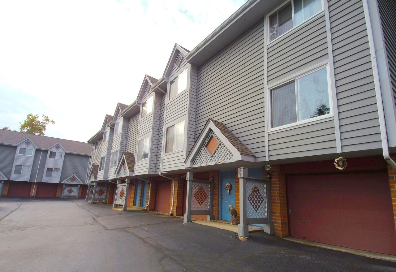 Village Square Townhomes - Photo 2 of 7