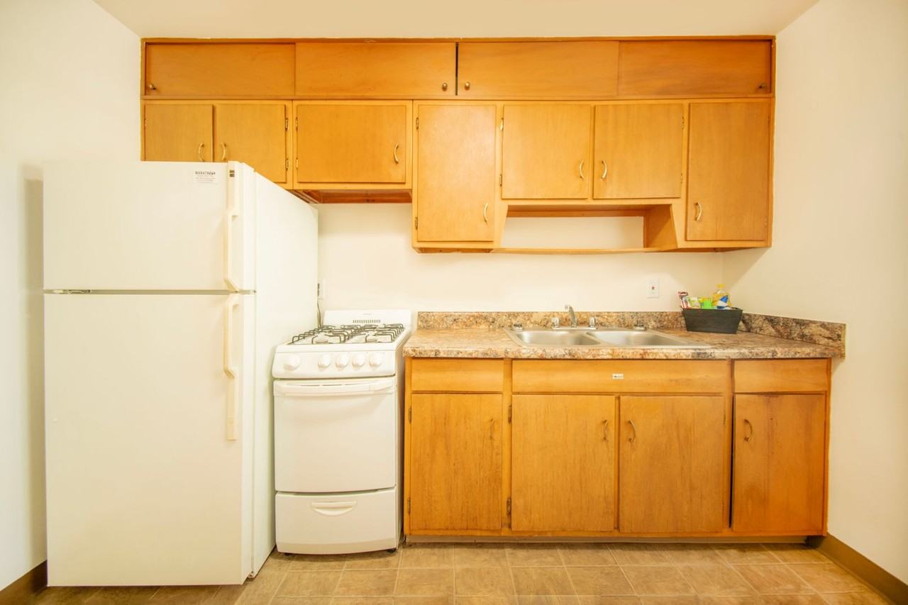 MidTown Apartments - Photo 4 of 21