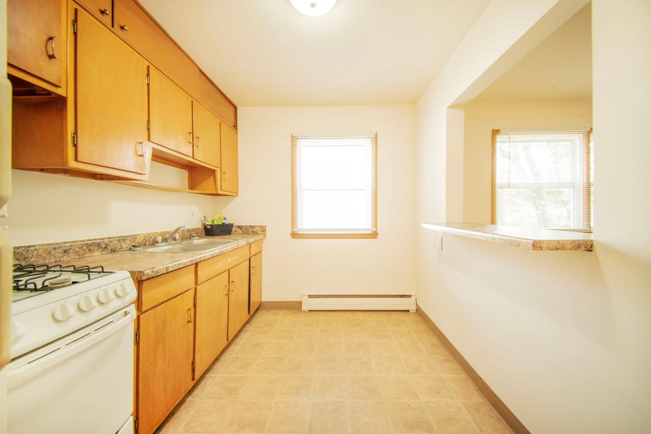 MidTown Apartments - Photo 5 of 21