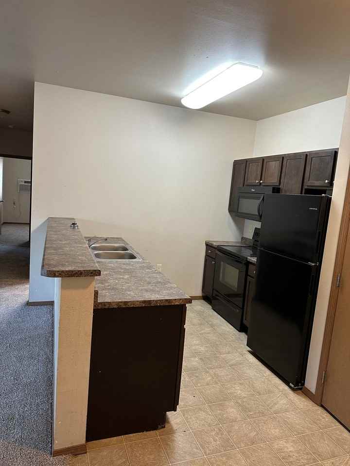 Hidden Hills - Photo 4 of 16