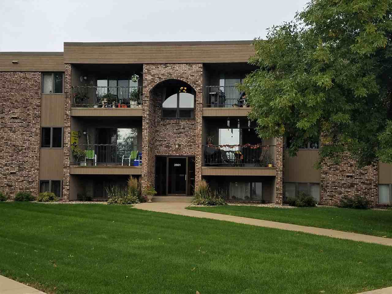 2 bedroom and 1.5 bath - Photo 2 of 17