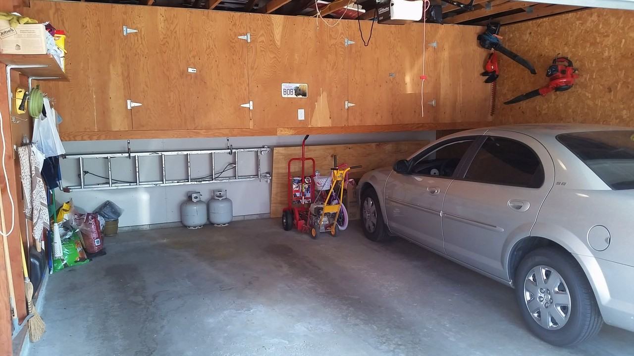 2 bedroom and 1.5 bath - Photo 7 of 17