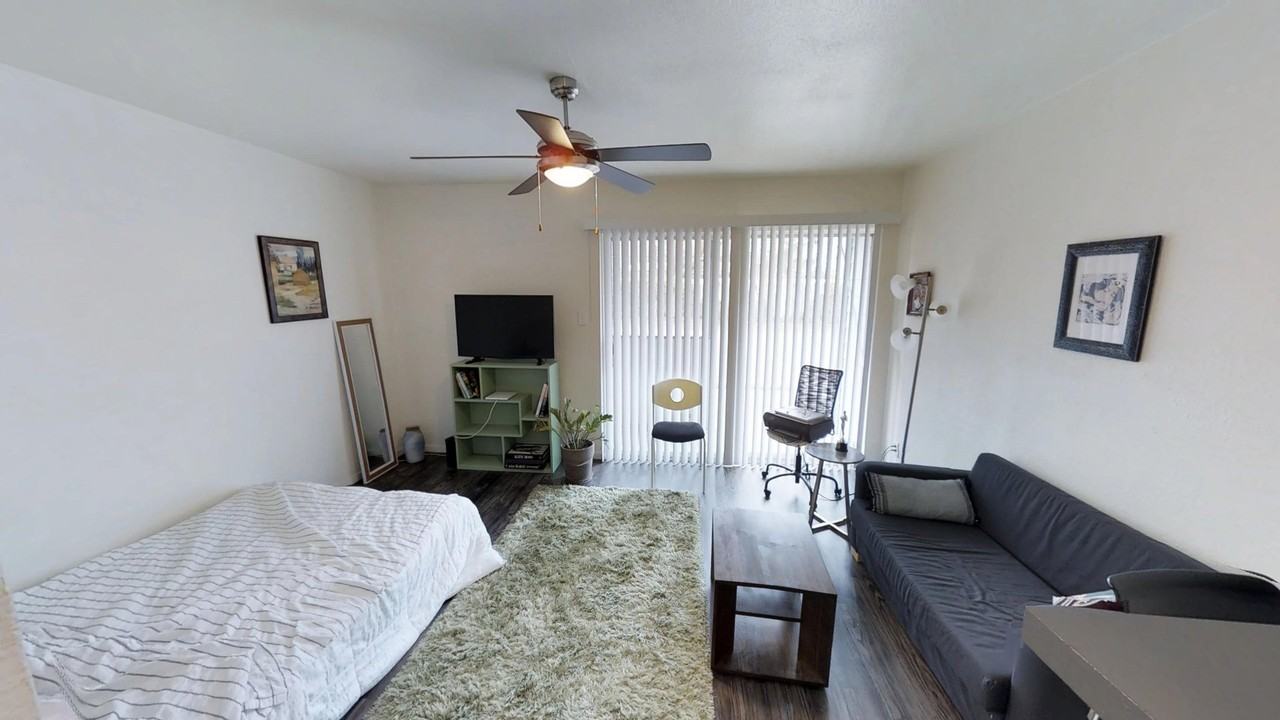 Patio on Speedway - Photo 5 of 32