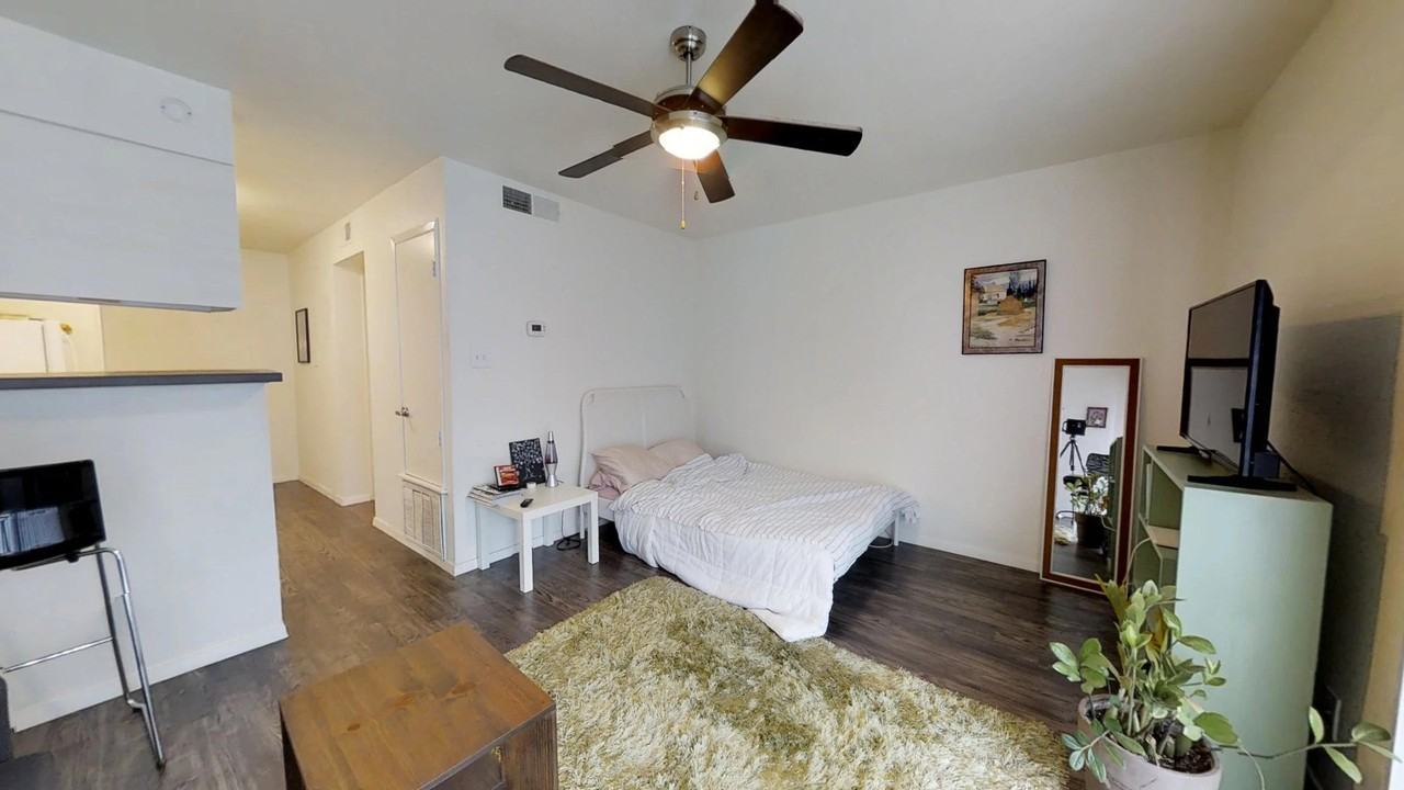 Patio on Speedway - Photo 7 of 32