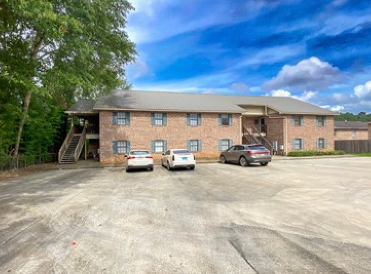 Eagle Pointe Apartment Homes - Photo 2 of 20