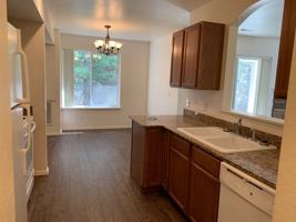 featured image of 421 Larkspur St