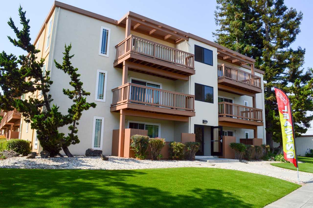 The Saratoga Savoy Apartments - Photo 5 of 6