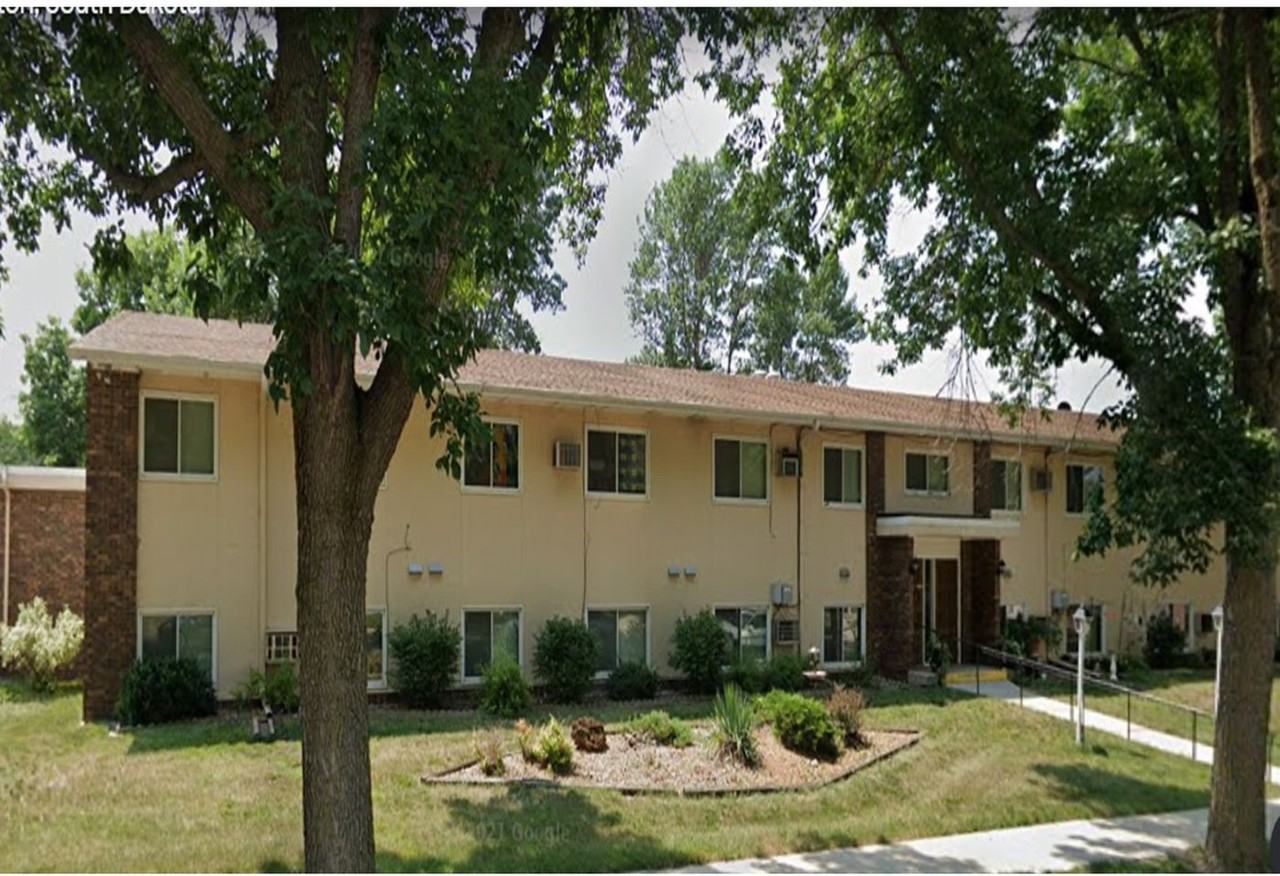 503 E Poplar Drive - Photo 4 of 20