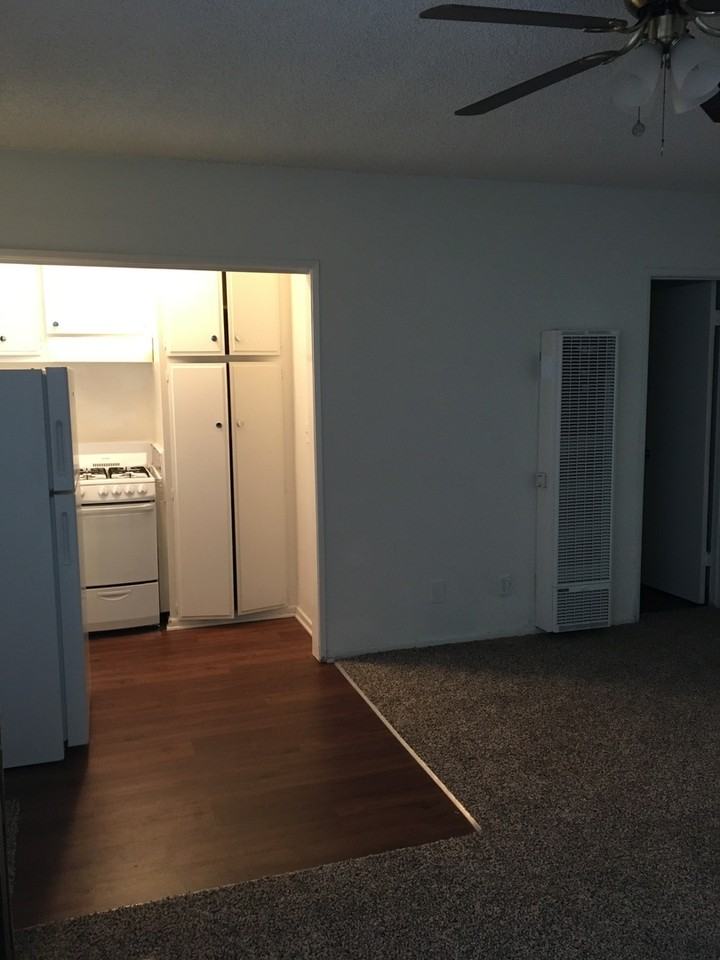 Studio Club Apartments - Photo 5 of 7