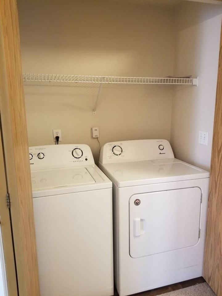 Cherry Apartments - Photo 5 of 35