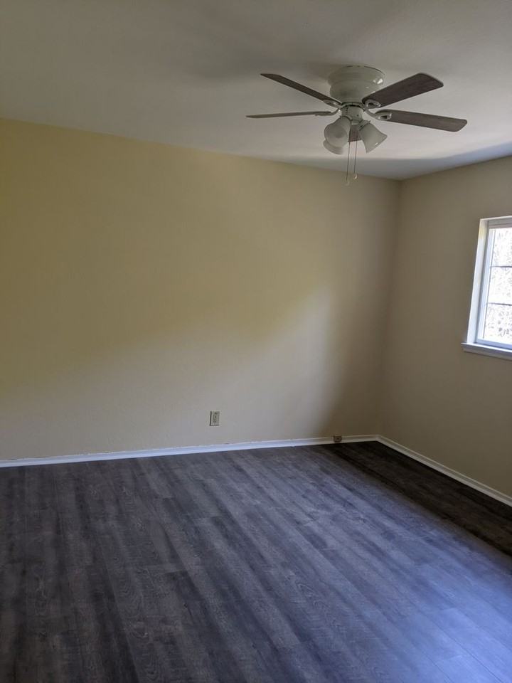 338 - 493 Franklin St - Photo 4 of 6