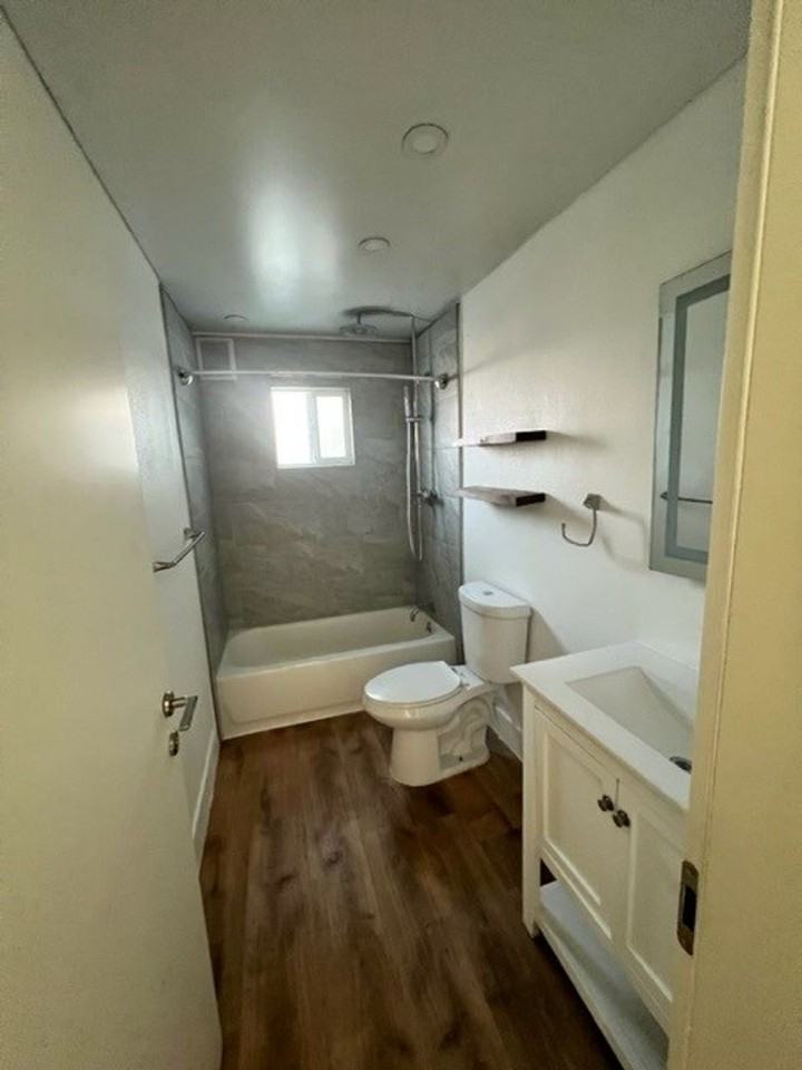 246 - 6437 & 6453 Baine - Photo 3 of 26