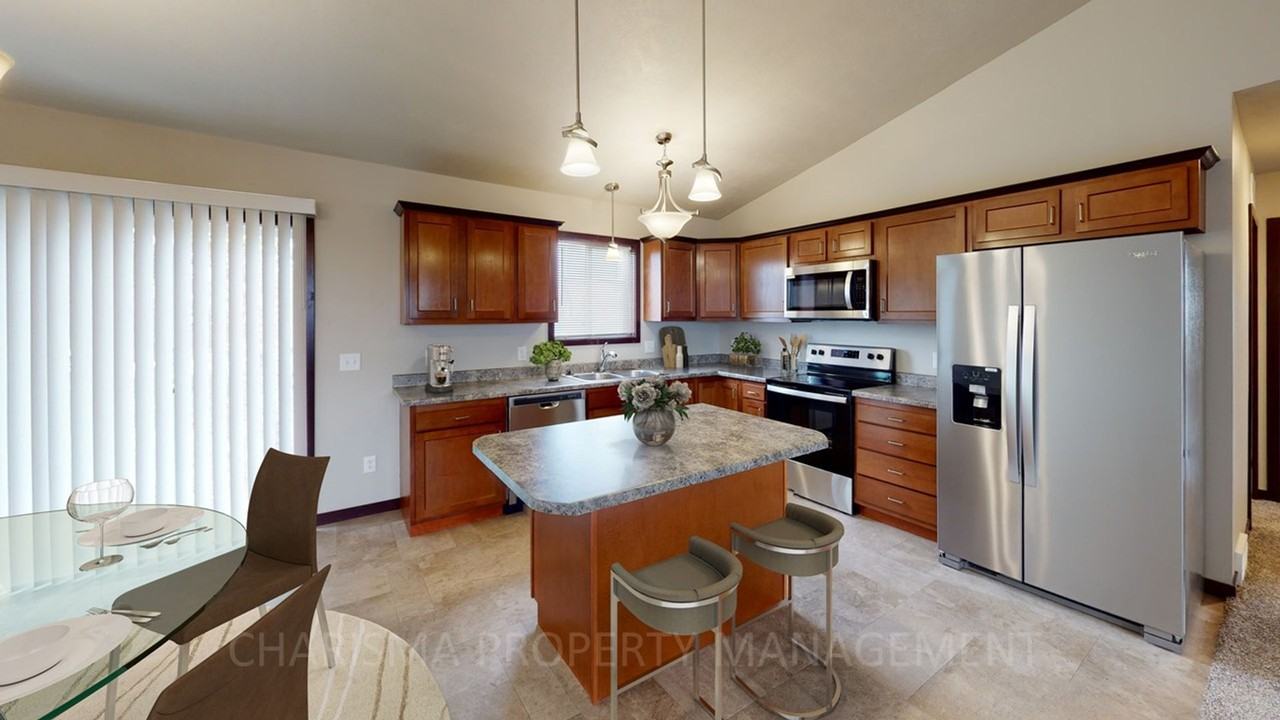 290 Vernon Dr #3 - Photo 7 of 15