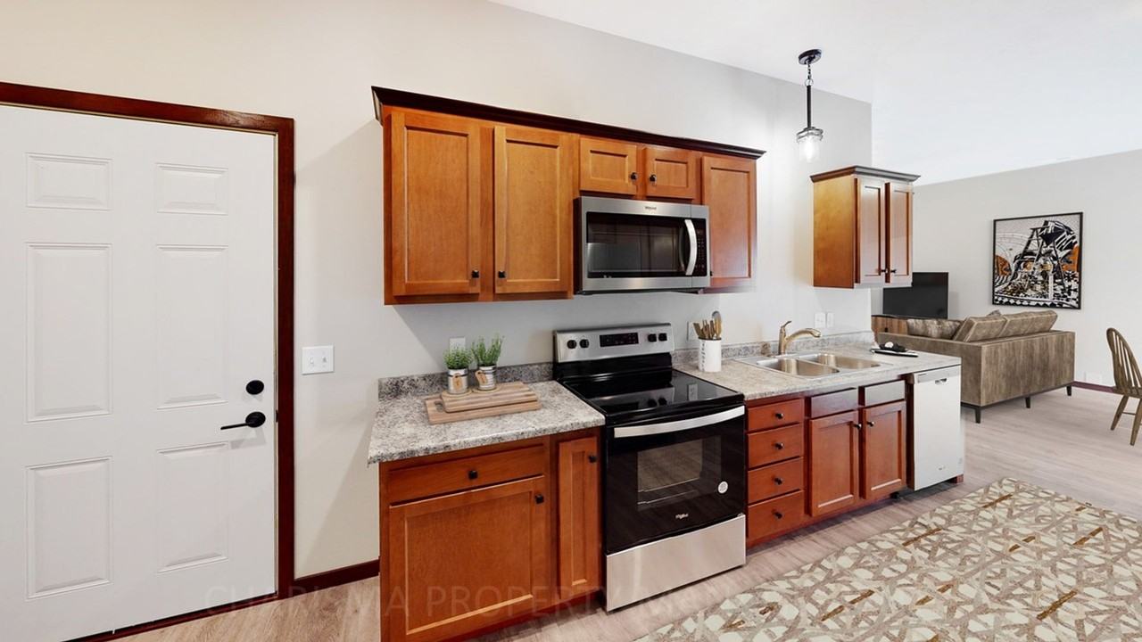 1439 Mary Pl - Photo 6 of 23