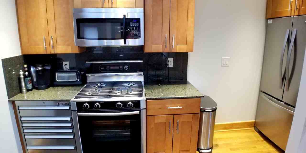 139 Bryant - Photo 6 of 17