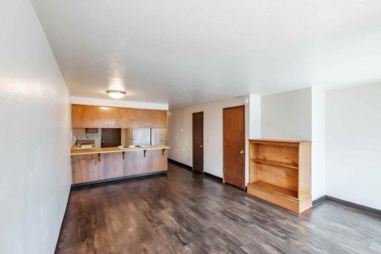 MGT-Meadow Green Townhomes - Photo 4 of 25