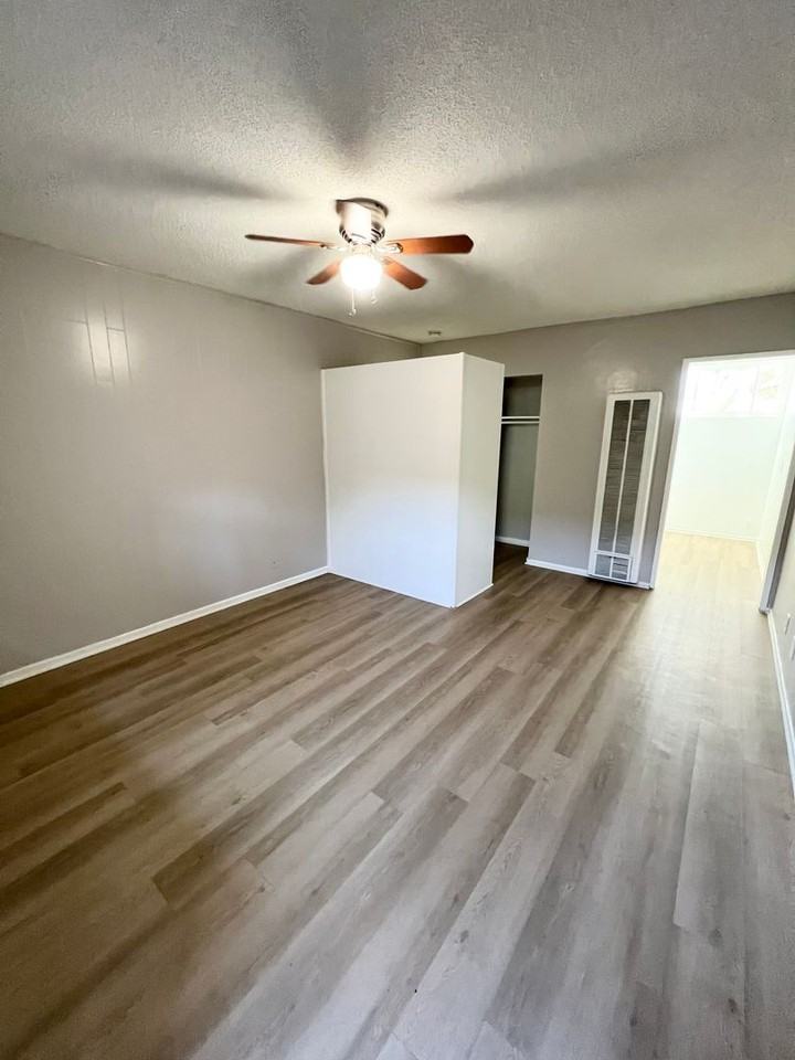 3734 W. El Segundo Blvd - Photo 3 of 12