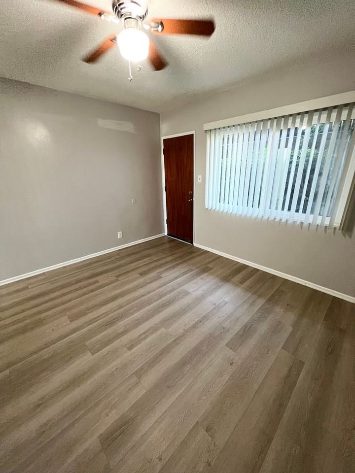 3734 W. El Segundo Blvd - Photo 4 of 12