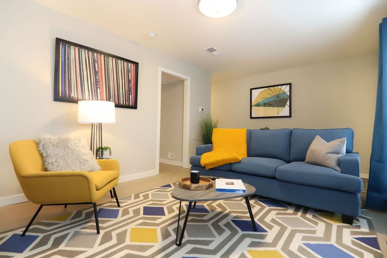 200 The Ascent1555 - Photo 2 of 18