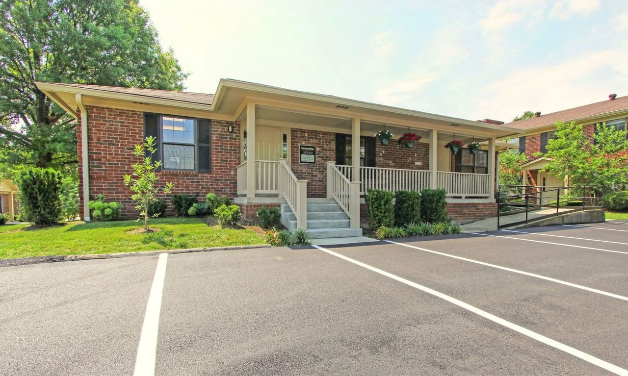 600 Cove Lake Village - Photo 2 of 50