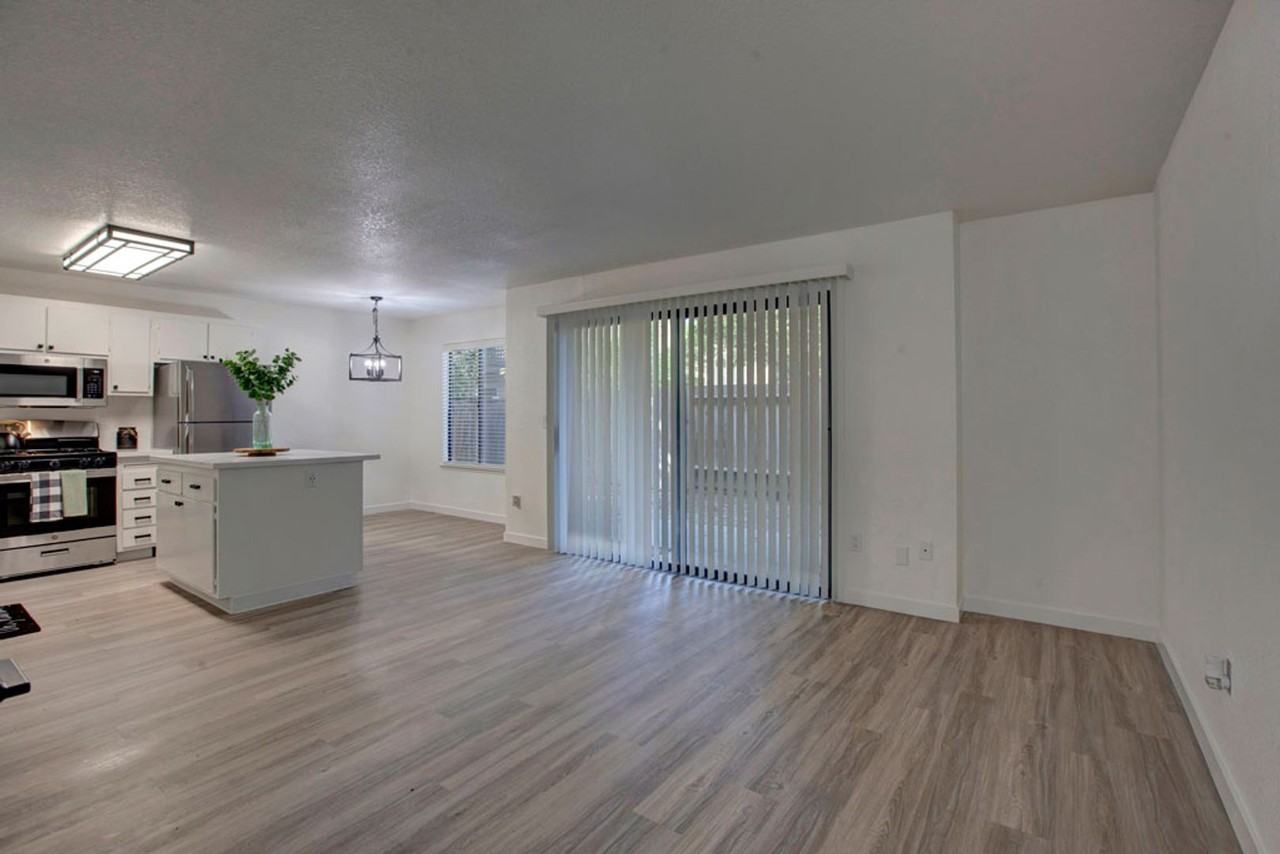 811 F Street - Photo 7 of 16