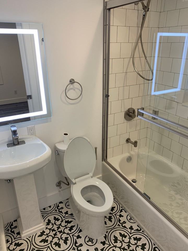 Room For Rent! - Photo 3 of 50