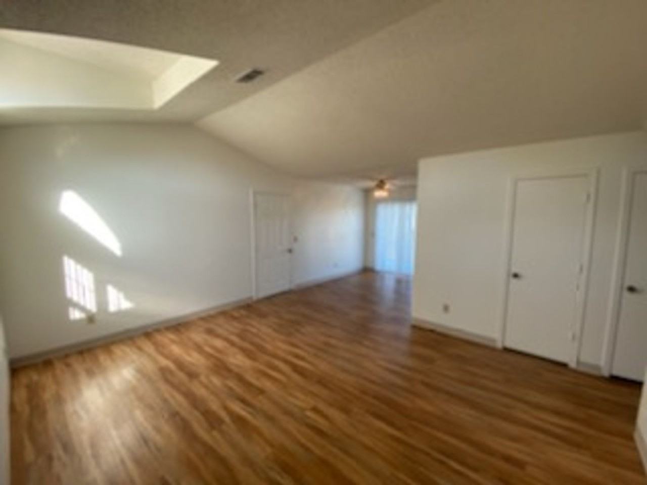 Cottonwood Estates Apartments - Photo 7 of 16