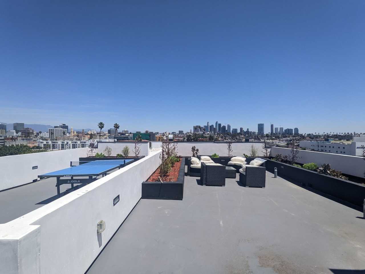 924 S. Catalina St. - Photo 3 of 50
