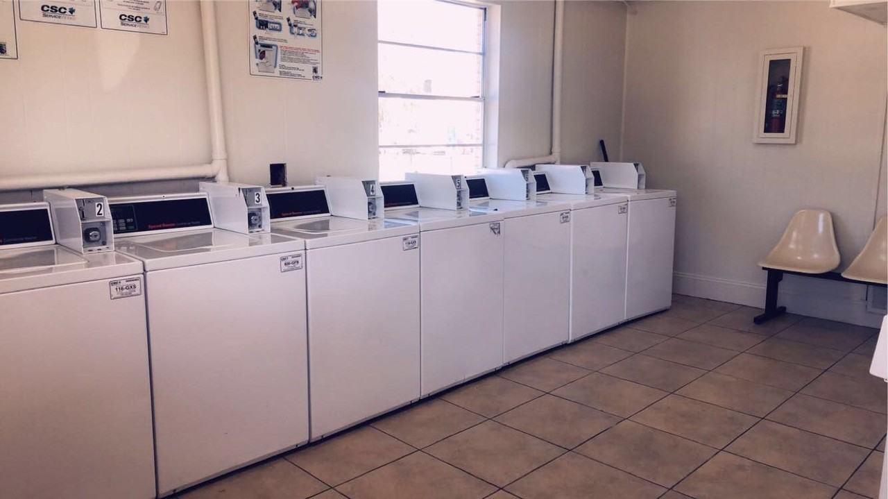 Willow Park Apartments - Photo 2 of 5