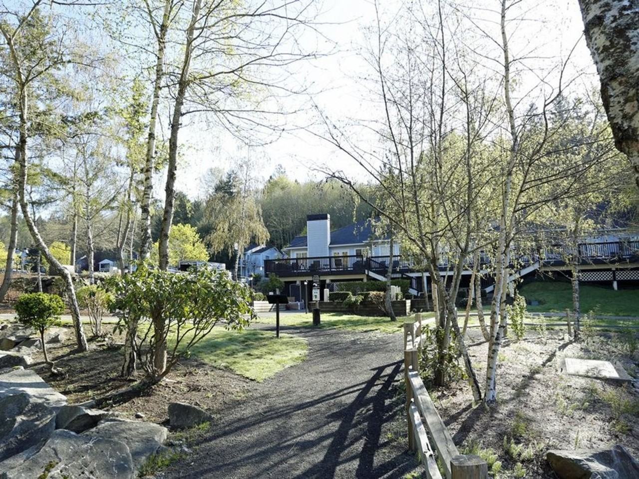 Signature Apartments - Photo 6 of 14