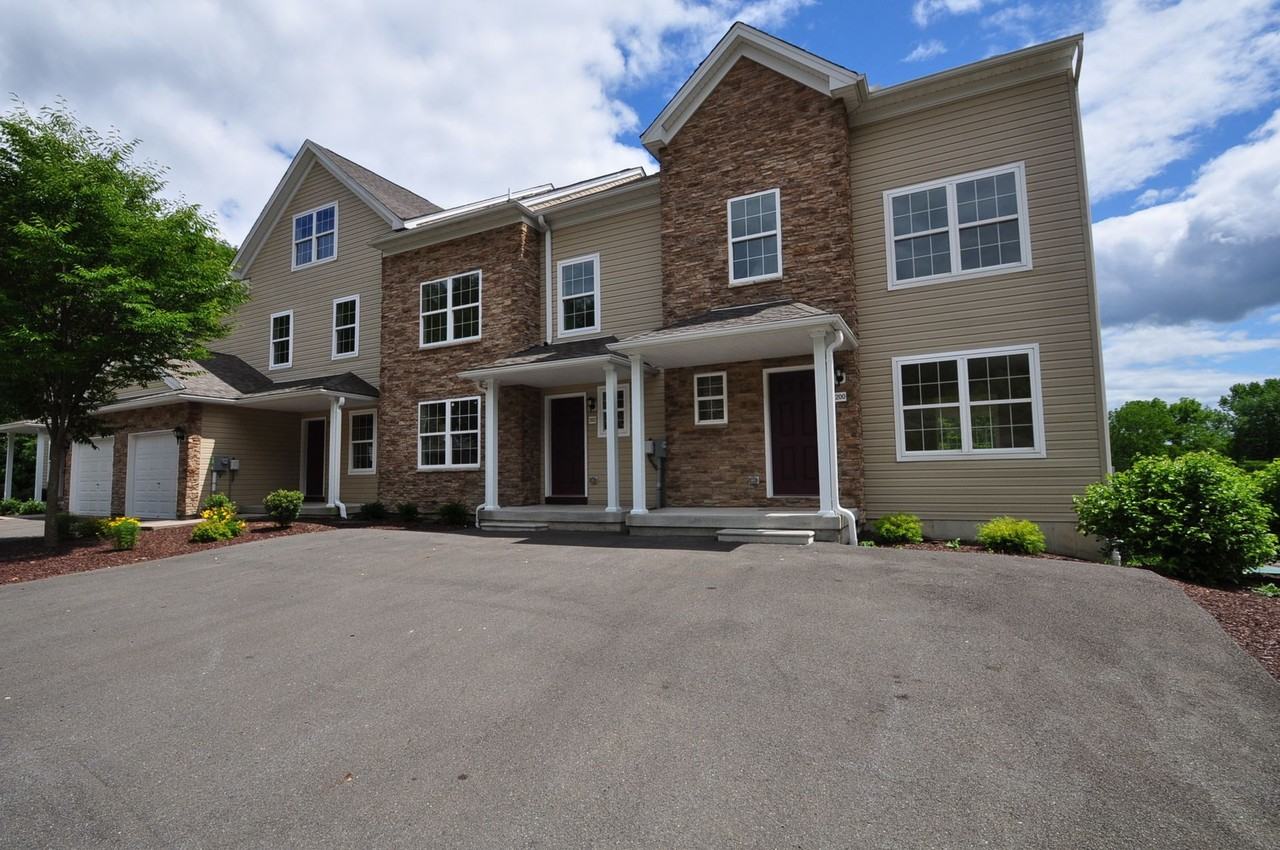 Mountain Apartments 305 Cervina Ct, East Stroudsburg, PA 18301 Zumper