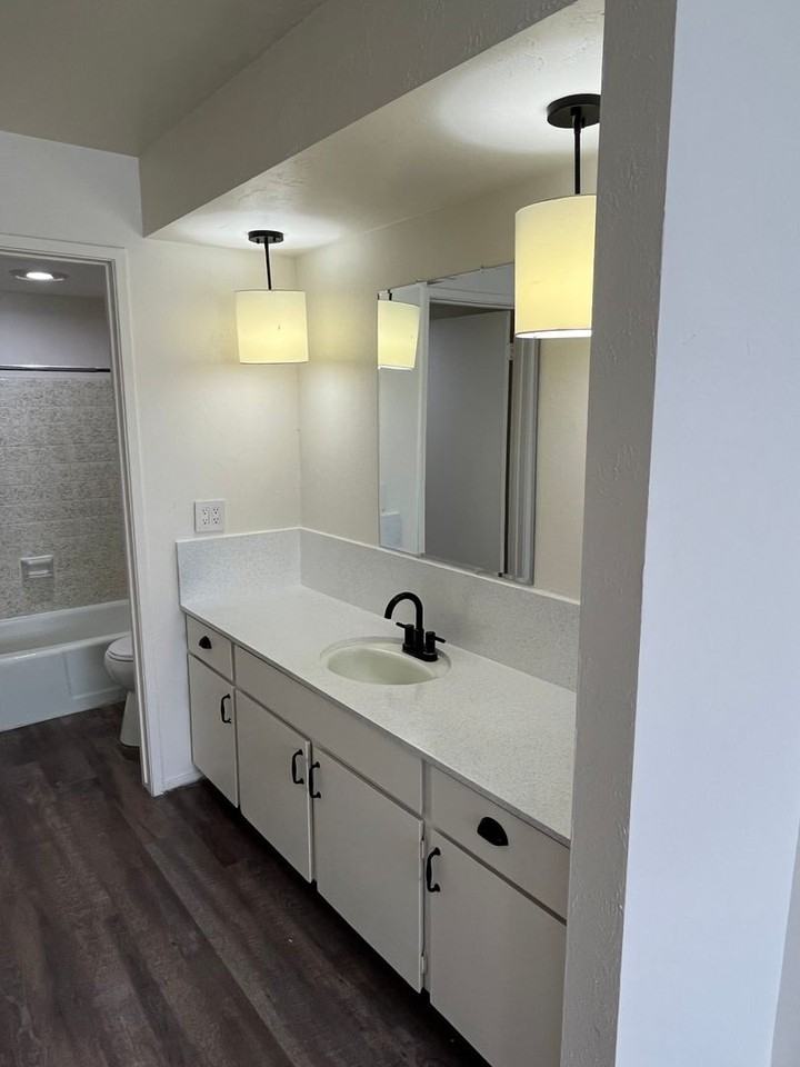 Caledonian Apartments - Photo 6 of 17