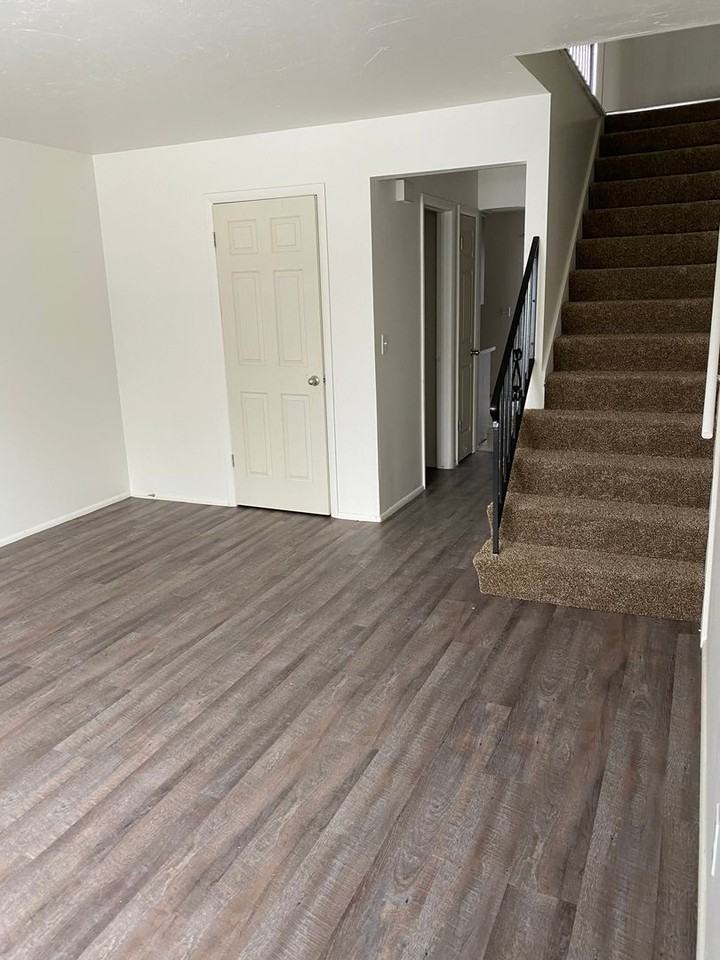 Independence Townhomes - Photo 3 of 50