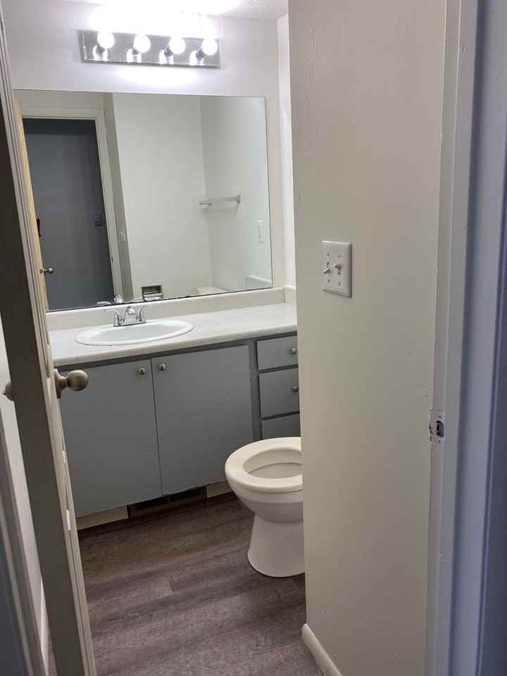 Independence Townhomes - Photo 4 of 50