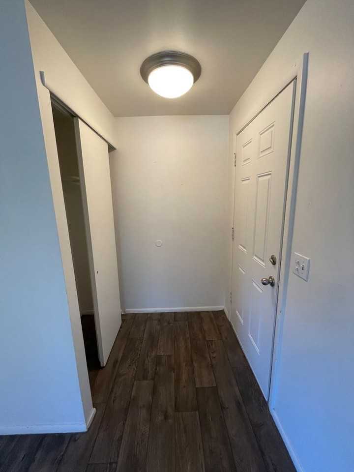 Victoria On C Street Apartments - Photo 2 of 14