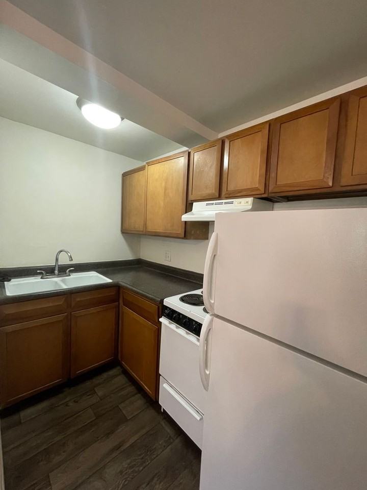 Victoria On C Street Apartments - Photo 5 of 14