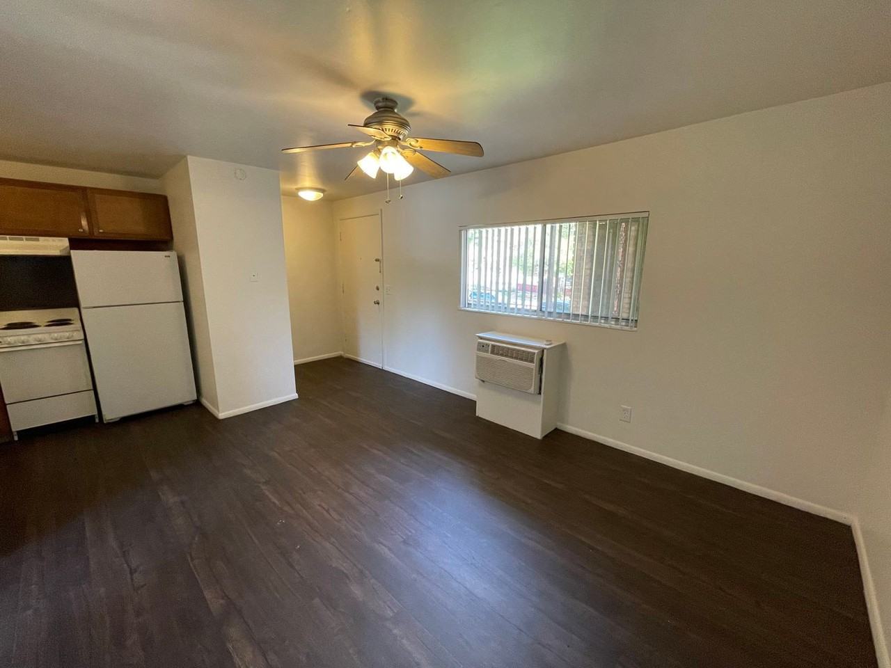 Victoria On C Street Apartments - Photo 3 of 14