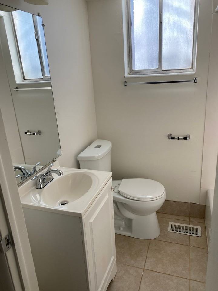 Sandy Enclave - Photo 2 of 9