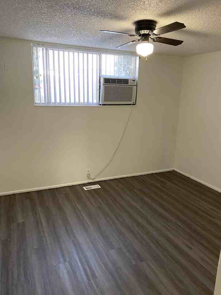 Sandy Enclave - Photo 5 of 9